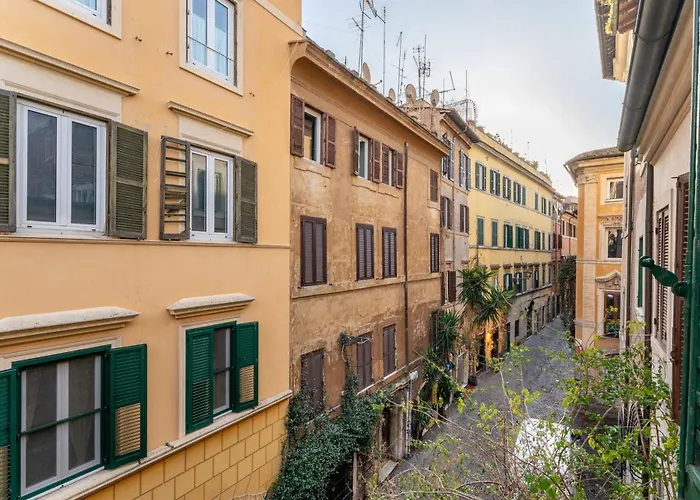 Nora's Home, Charmy In The Heart Of Trastevere